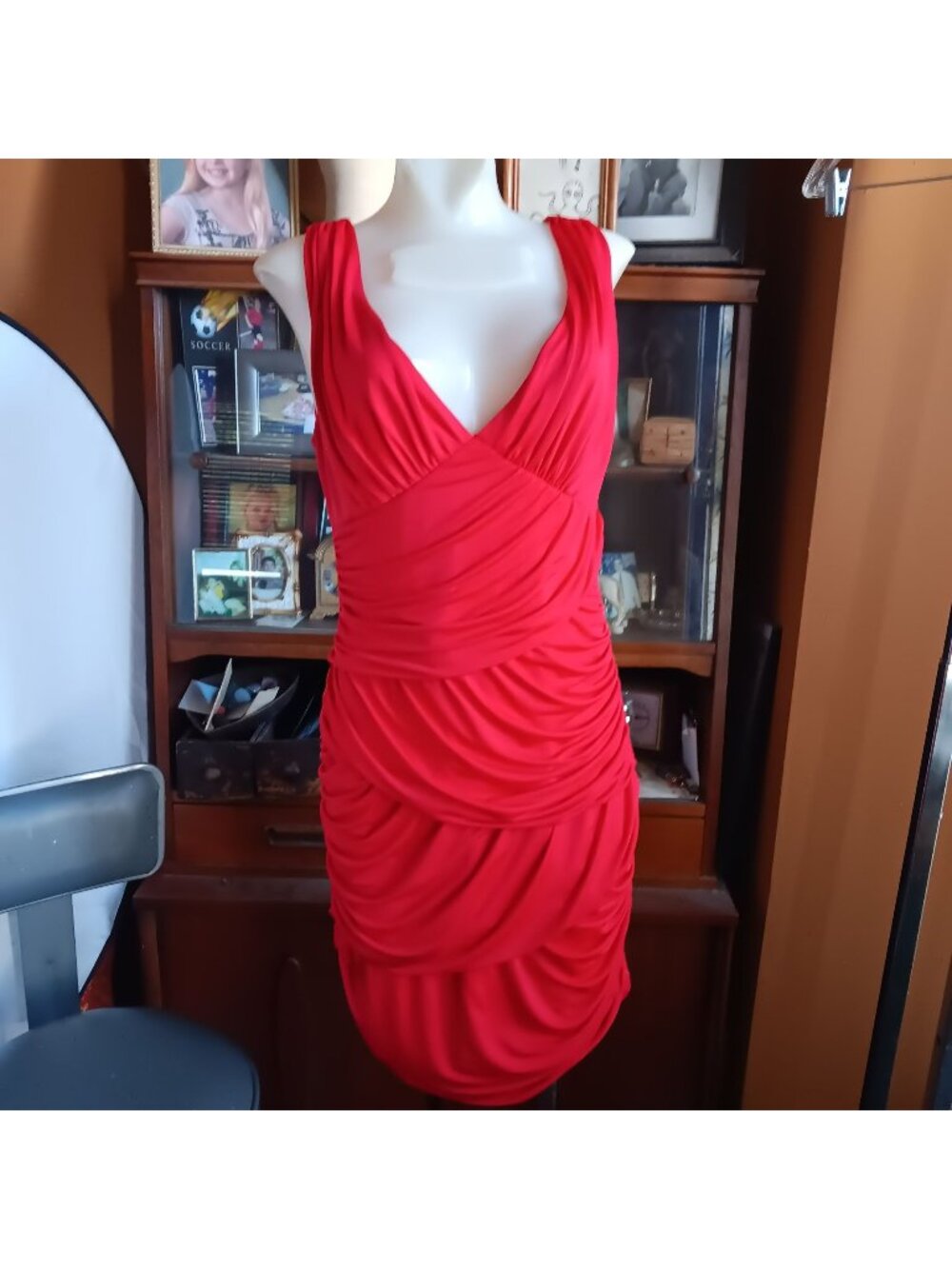 Size US 10 NEW NWT Ever Pretty Womens Dress 10 Red Ruched Sleeveless Dress